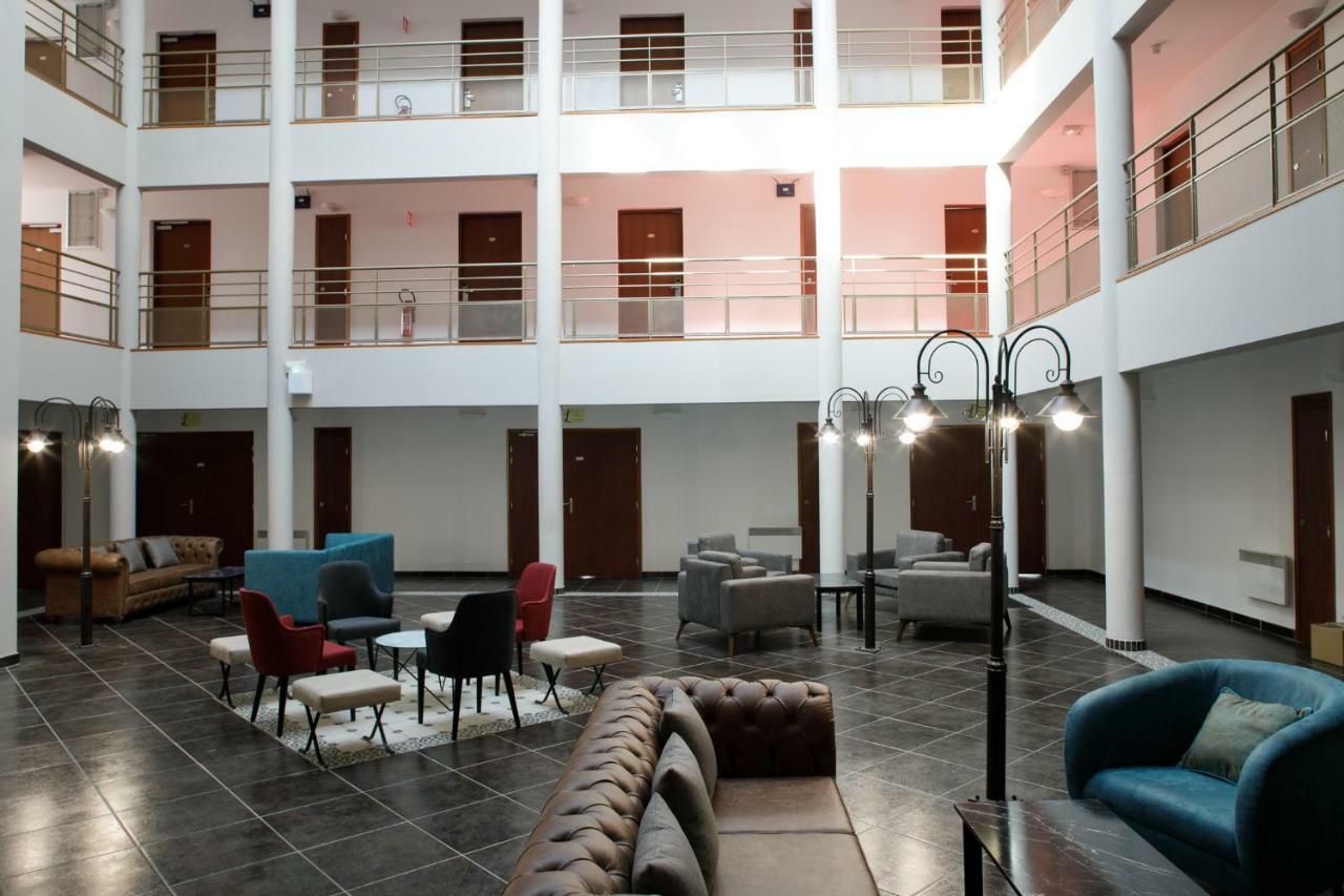 L'Epi Hotel Épernon Kültér fotó